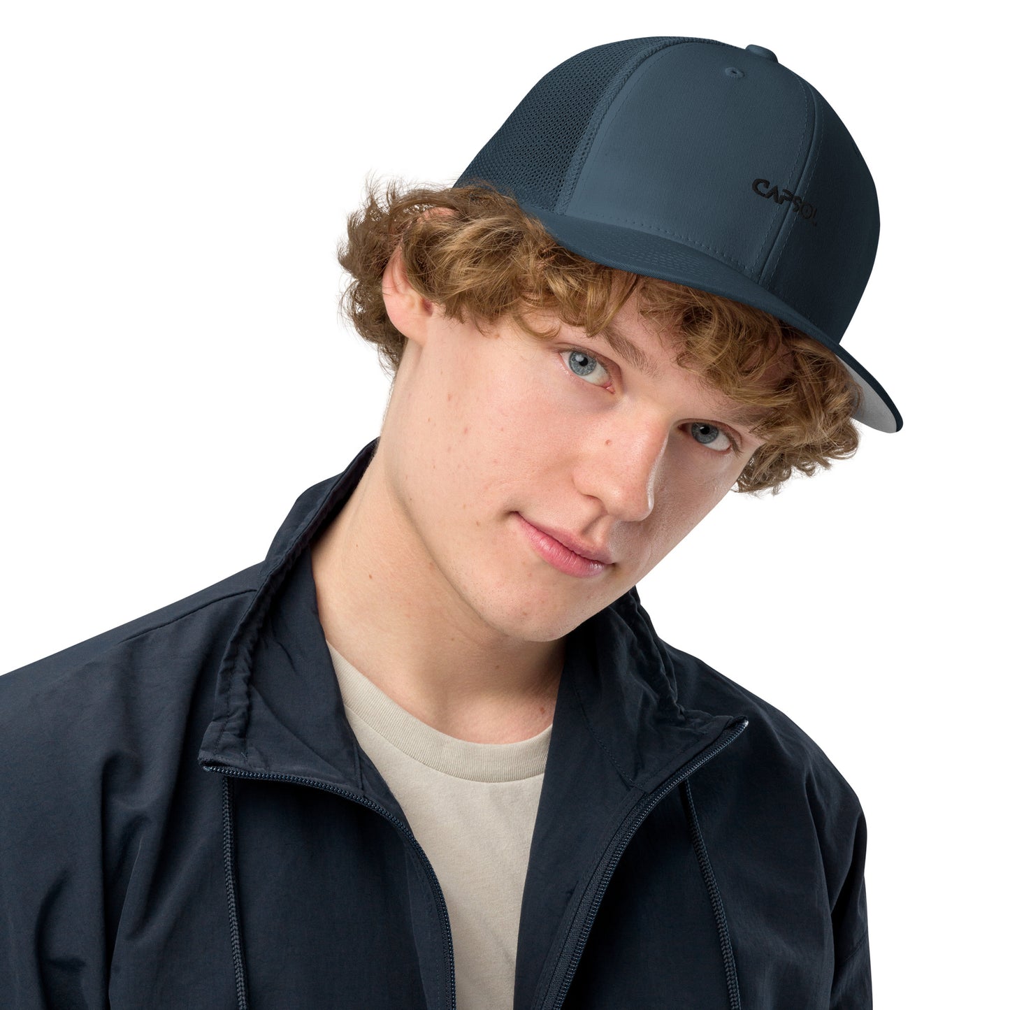 CapSol - black thread - Closed-back trucker cap