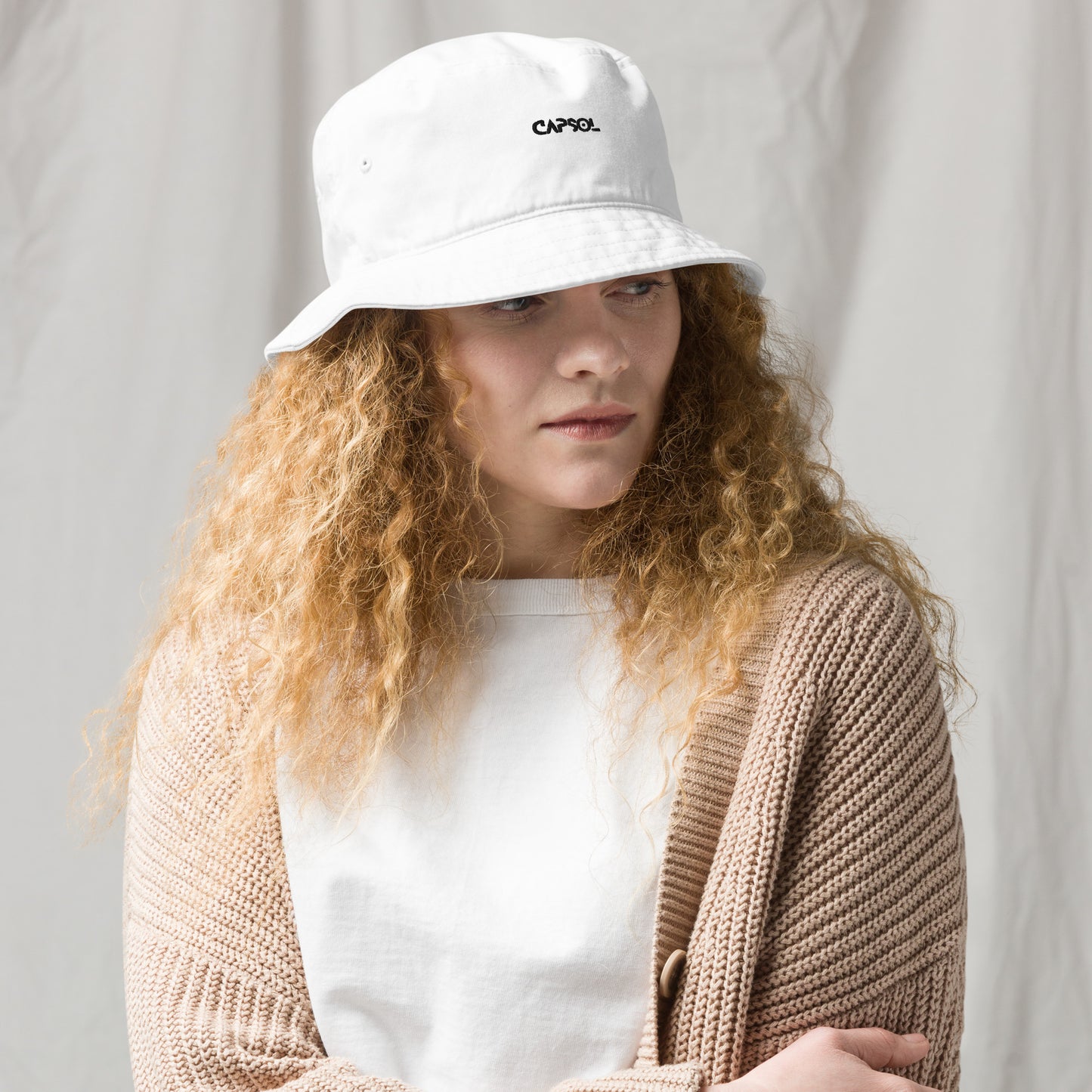CapSol - black thread - Organic bucket hat