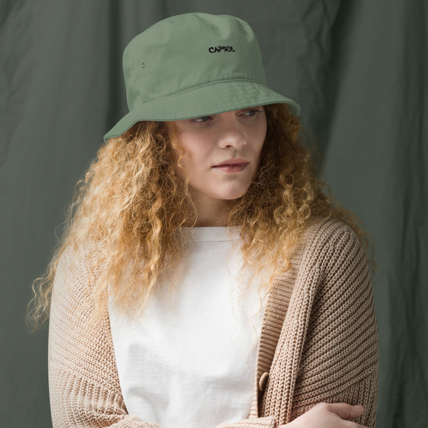 CapSol - black thread - Organic bucket hat